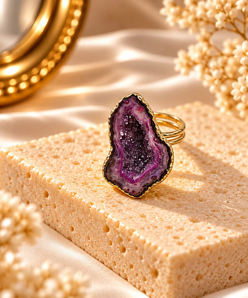Amethyst Aura Ring – Raw-Cut Purple Amethyst Geode Ring - Infinity Jewelzz